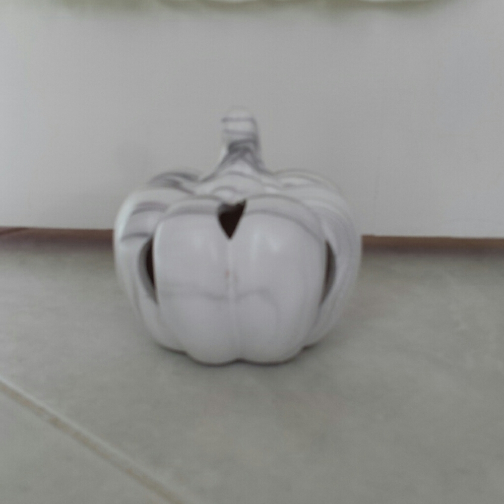 Ceramic Pumpkin - Picture 10 of 10